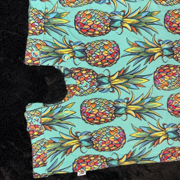 Bums & Roses Bamboo Shorty - Picture 3 of 5